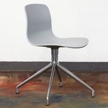 La chaise About a Chair par HAY - r&eacute;f. AAC10 et AAC10 DUO - assise en polypropyl&egrave;ne, pi&eacute;tement en aluminium - l'art du design nordique