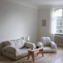 HIPPO, un fauteuil et aussi un sofa, hyper malins qui se transforment en un confortable lit futon d'appoint en quelques secondes