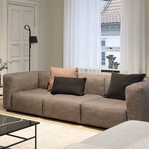 MAGS SOFA SOFT, con cuciture invertite, unità modulari, tessuti e pelli: creare il proprio sofa, HAY