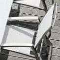 Innendørs og utendørs ALCEDO lenestol, med trimmet armlene, høy rygg, rustfritt stål og BATYLINE, Ref 2M2, laget i Europa av Todus