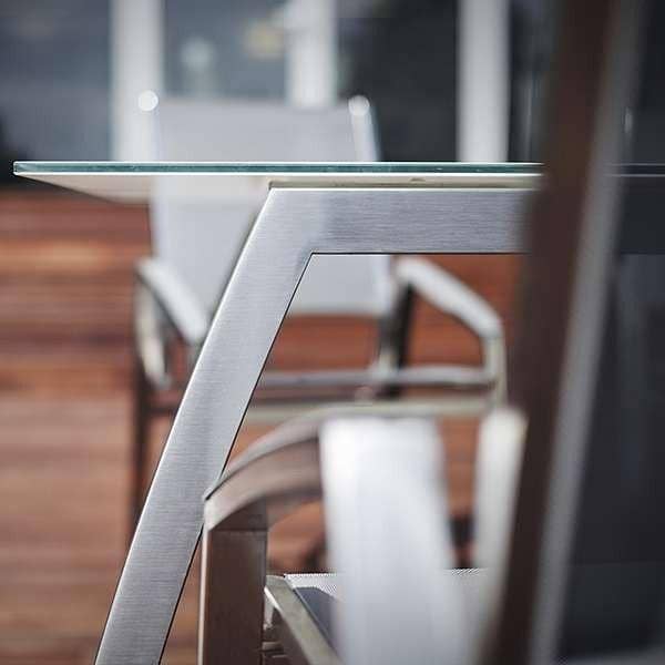 餐桌， ALCEDO FORNIX F1由TODUS的，永恒的，强大的，简洁的线条，带或不带扩展名：完美的露台上或在您的客厅使用