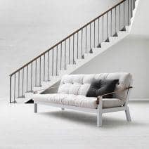 POEMS, sofa convertible : une ligne sobre et des d&eacute;tails soign&eacute;s, un pur design danois. structure bois, futon