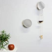 BOLET, clavija y el espejo, madera maciza de haya y vidrio, eco-dise&ntilde;o