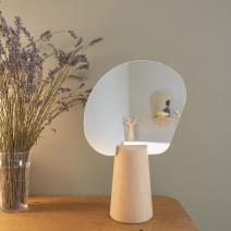 Ping Pong, miroir sur pied, tilleul massif, multiplis h&ecirc;tre et verre, design &eacute;co-responsable