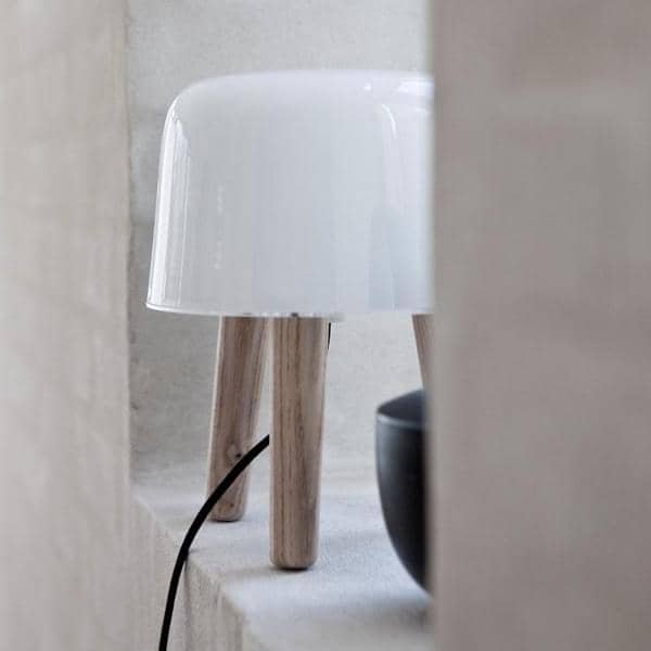 krans lige ud Monarch MILK, a little lamp which brings its effect