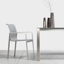 Interiores y exteriores de PURO sill&oacute;n, acero inoxidable y BATYLINE, hecho en Europa por Todus