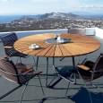 Mesa de comedor redonda CIRCLE, bambú y granito, acero, exterior, by HOUE