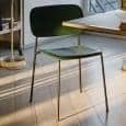 La chaise empilable SOFT EDGE en bois ou bois métal