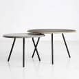 SOROUNDサイドテーブル、エレガントなスカンジナビアデザイン。 WOUD 。