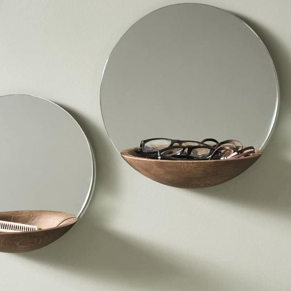 Espejos diseñados en Dinamarca: TIMEWATCH. Espejo, espejo de bolsillo,  lengüeta y espejo de maquillaje WOUD