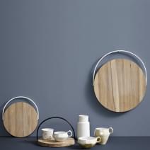 Plateaux LOOP en ch&ecirc;ne massif : de signature scandinave, un tr&egrave;s bel objet pour un usage quotidien