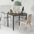 La silla NERD, donde el respaldo y el asiento están ensamblados de manera invisible. Muuto