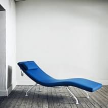 Lounge chair minimalista e confortevole SENSE. SOFTLINE