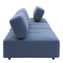 CABALA, sofa modulable avec son grand pouf, une conception ing&eacute;nieuse.