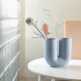 Vaso KINK, em porcelana pigmentada, por MUUTO