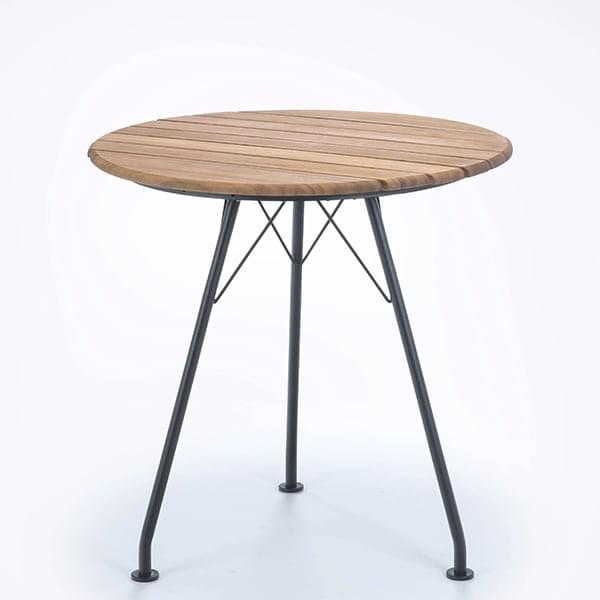 CIRCUM咖啡桌，用竹和粉末涂层钢制成。 HOUE