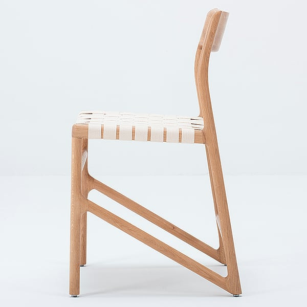 FAWN chair in solid oak, minimalist and design, by GAZZDA