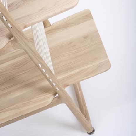 MUSE, étagère minimaliste en chêne massif, par GAZZDA