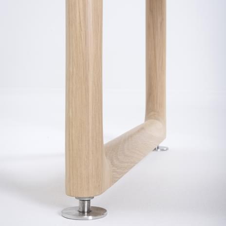 MUSE, étagère minimaliste en chêne massif, par GAZZDA