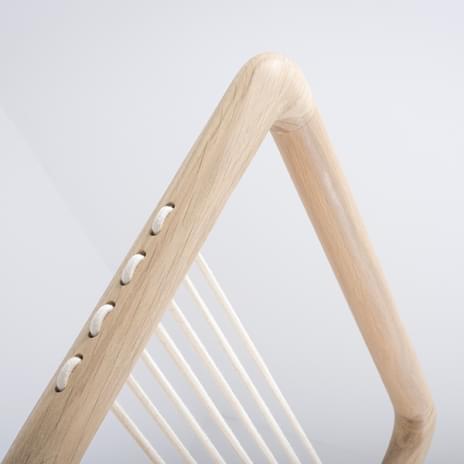 MUSE, étagère minimaliste en chêne massif, par GAZZDA