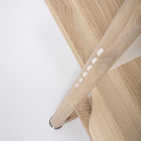 MUSE, étagère minimaliste en chêne massif, par GAZZDA