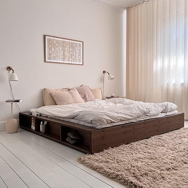 ZIGGY、無垢材のベッド、独創的で機能的な収納でスマート