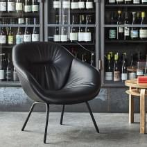 Le fauteuil About a Lounge Chair - r&eacute;f. AAL87 version SOFT - dossier bas, cadre en acier &agrave; quatre pieds, un grand choix d'options de finitions