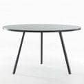 Det runde LOOP spisebord, eller højt bord, er smuk, let at leve og billigt - deco og design