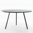 Ο γύρος LOOP τραπέζι, ή υψηλή τραπέζι, είναι όμορφη, εύκολη να ζήσει και προσιτή - διακόσμηση και ο σχεδιασμός