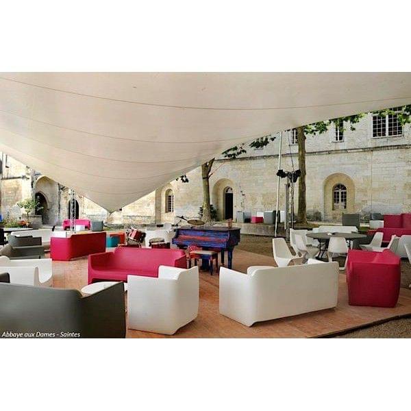 Le Sofa TRANSLATION - impeccable et intemporel - indoor et outdoor