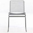 HEE Chair da HAY è leggero, impilabile e resistente - una bella scelta di colori