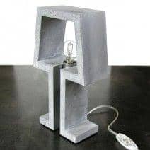 PICTO - lampe &agrave; poser en b&eacute;ton haute performance