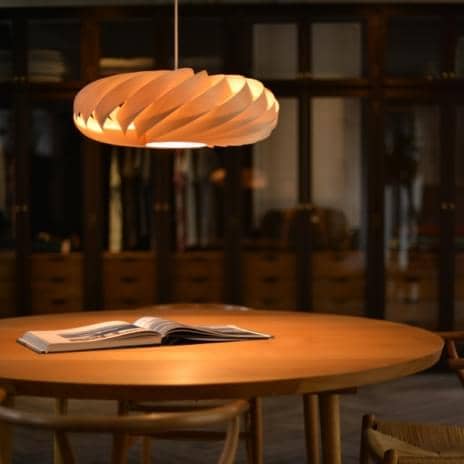 TOM ROSSAU - TR 5 Pendant lamp or wall lamp: wood or aluminium slats, and design at their best mix