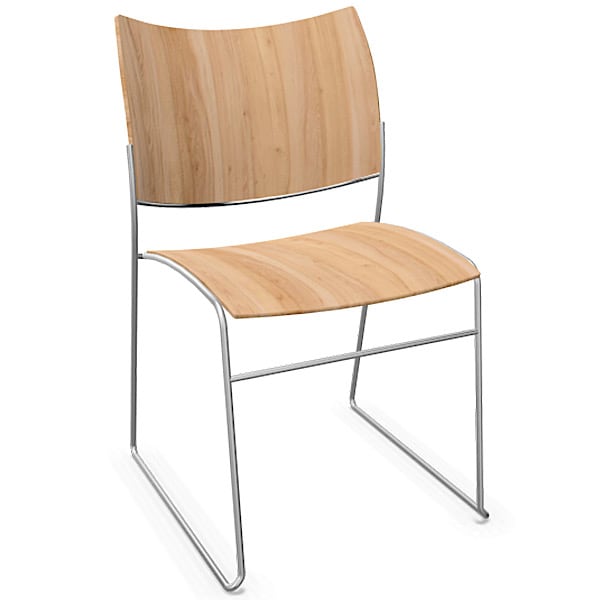 CURVY, une gamme de chaises en bois ou en plastique recyclé, chassis...