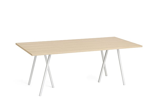 餐桌 - 200×92.5点¯x74厘米（长x宽x高） - 橡木，天然橡木邊緣，白漆鋼底座