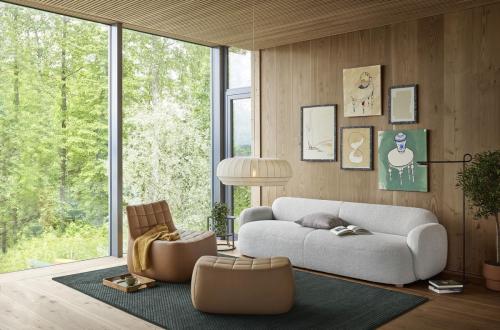 Tradition-lamp Gem-sofa Yam Livingroom landscape-Northern ph Chris Tonnesen-Low-res