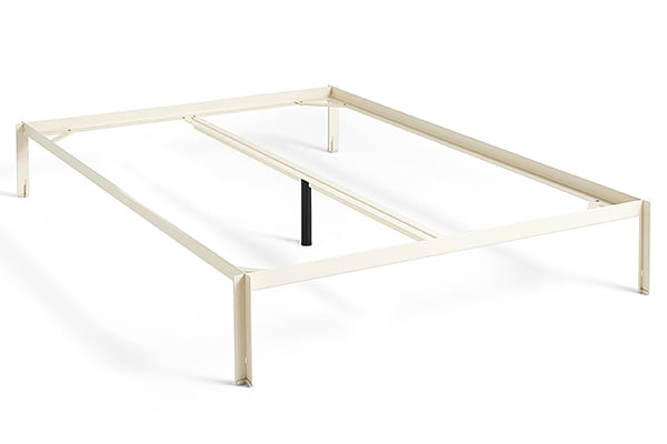 CONNECT bed: steel structure, high technology and minimalist design.