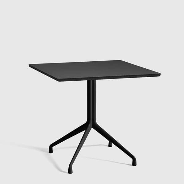 La table carrée AAT15, multiplis, pieds en aluminium