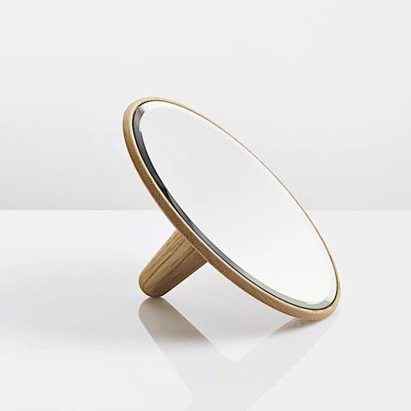 Miroirs design créés au Danemark: miroir TIMEWATCH, miroir de poche, miroir barbe ou de maquillage.