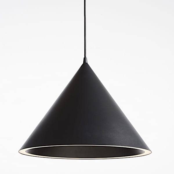 ANNULAR pendant lamp: a perfect circle of light registered on the conical perimeter, lighting LEDs