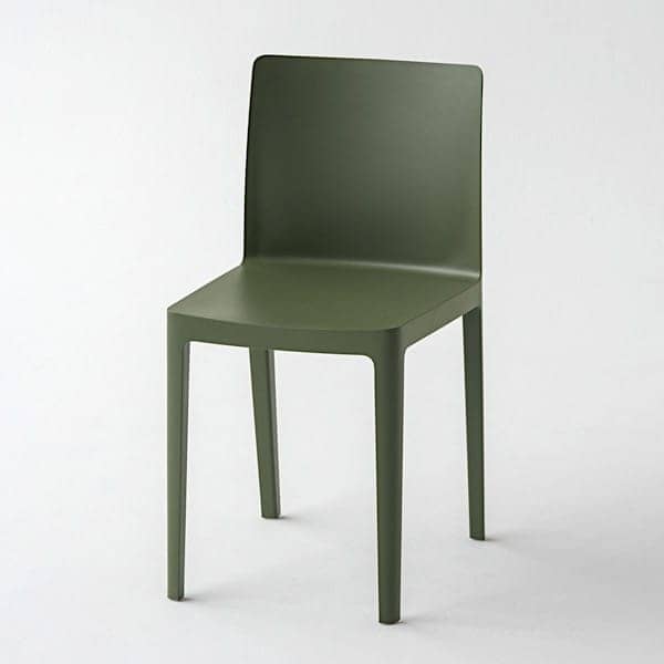 כיסא ÉlÉMENTAIRE (יסודי): לא מרשים מדי, לא דיסקרטי מדי, מאוזן לחלוטין.