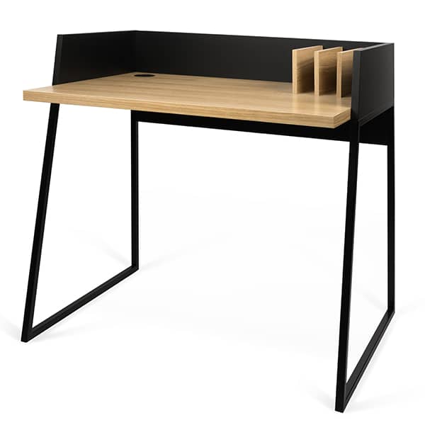 Der VOLGA Schreibtisch: kompakt und praktisch und universell.