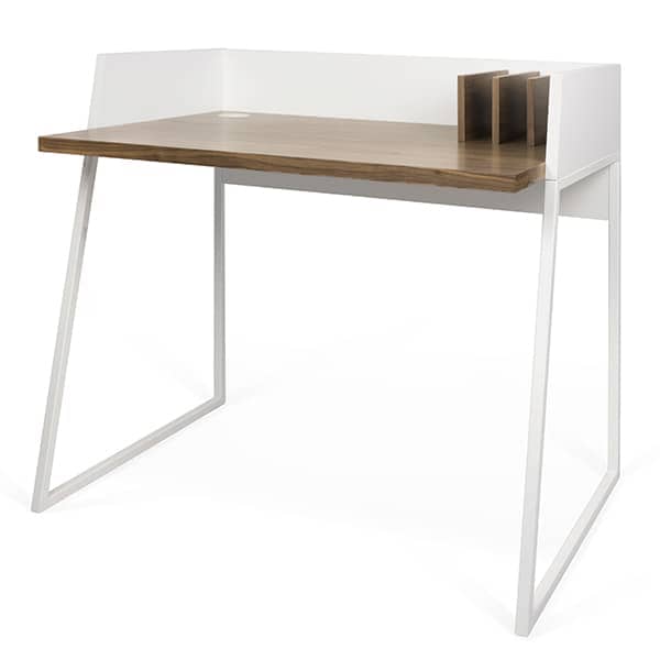 El escritorio VOLGA : compacto y diseñado para ser práctico y universal.