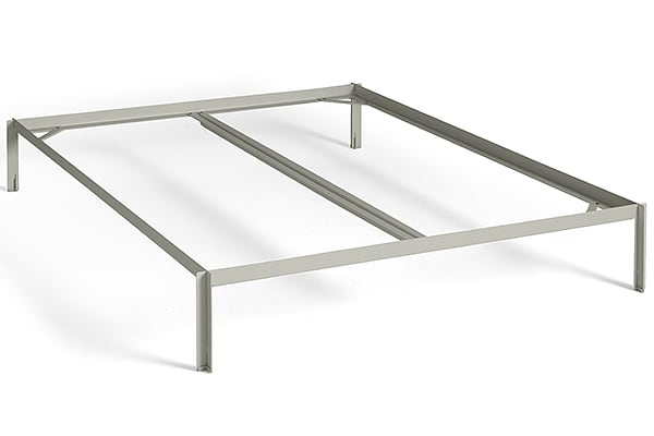CONNECT bed: steel structure, high technology and minimalist design.