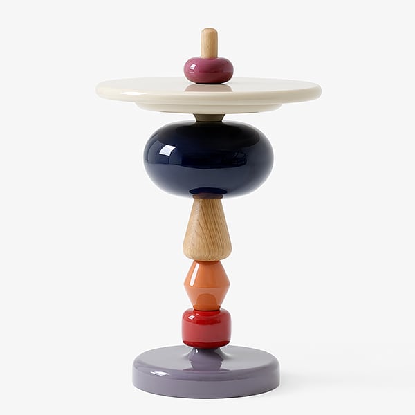 La SHUFFLE tavolino, cambia il suo aspetto and creare il proprio tavolo, come in un gioco di costruzioni. deco and progettazione