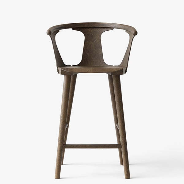 Wooden bar chairs with armrests IN BETWEEN, SK7 SK8 SK9 SK10, by &TRADITION